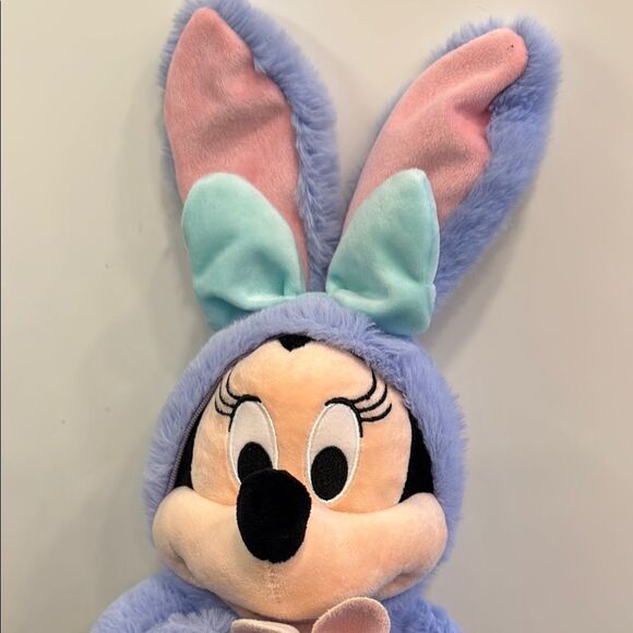 Minnie Mouse Holding Bunny 18” BluePurple 2019 DisneyStore Plush Stuff AnimalToy - Picture 2 of 12